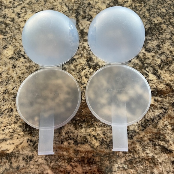 Tupperware Forget Me Not Containers Set of 2 BLUE Large Apple Onion Tomato - Picture 2 of 3